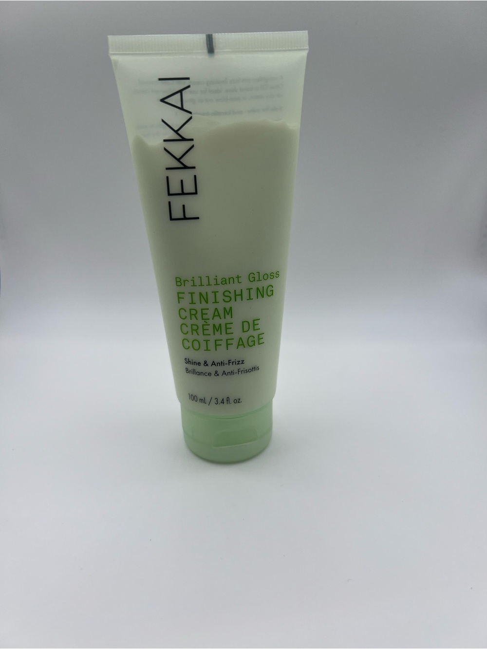 Fekkai Brilliant Gloss Finishing Cream - Light Green
